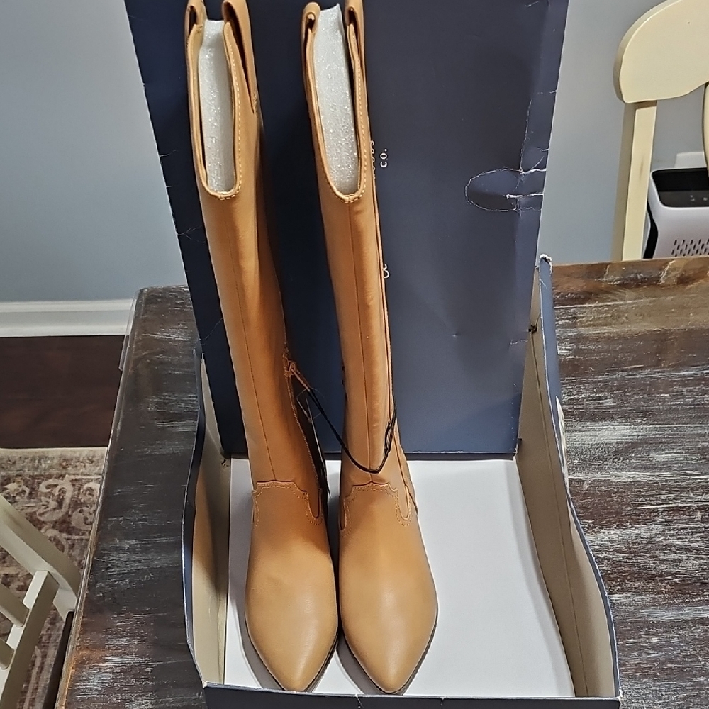 Universal Thread Women's Faux Leather Zipper Pull Loops Knee Western Boots 6.5